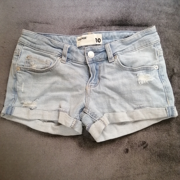 Denim shorts - Picture 1 of 2